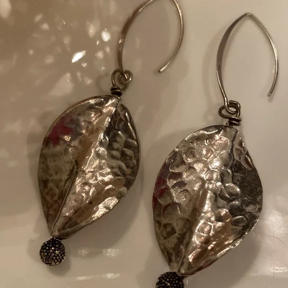 Beautiful sterling silver drop earrings.  Handmade​ - Picture 4 of 4